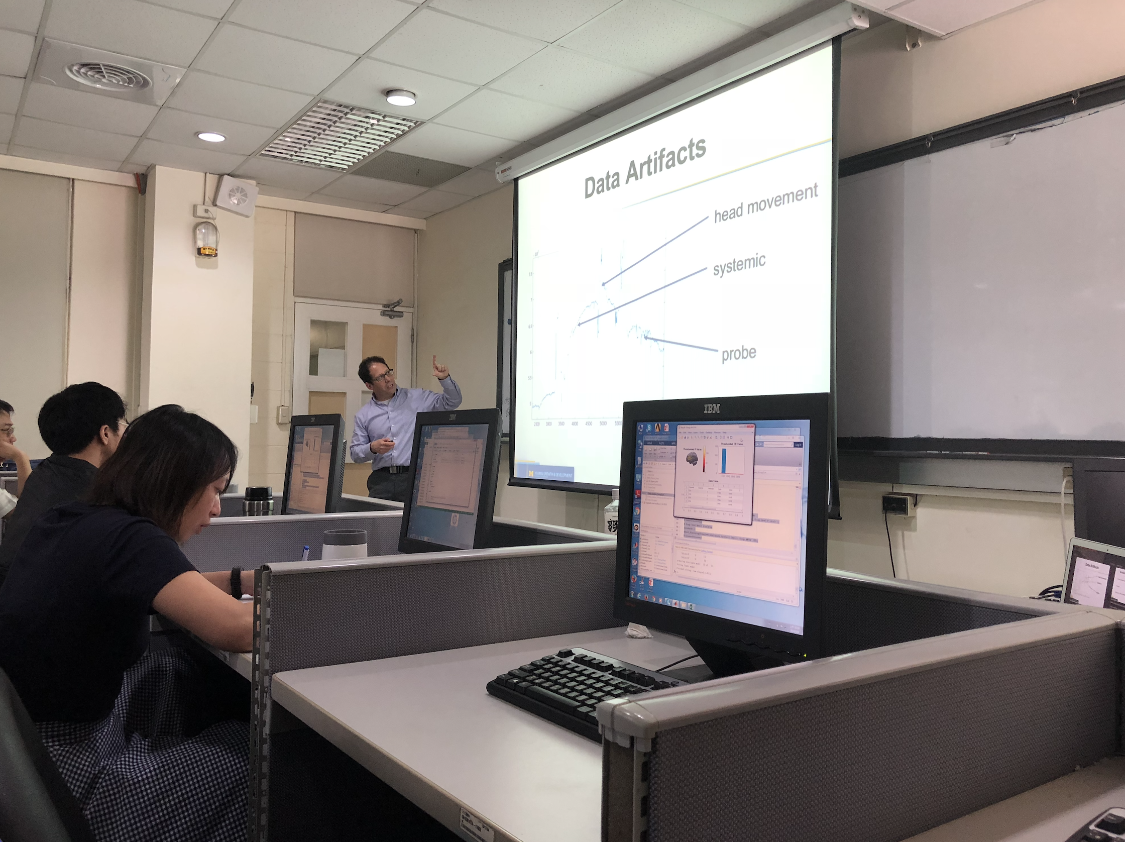 Mark Shalinsky presenting on data artifacts to a working session
